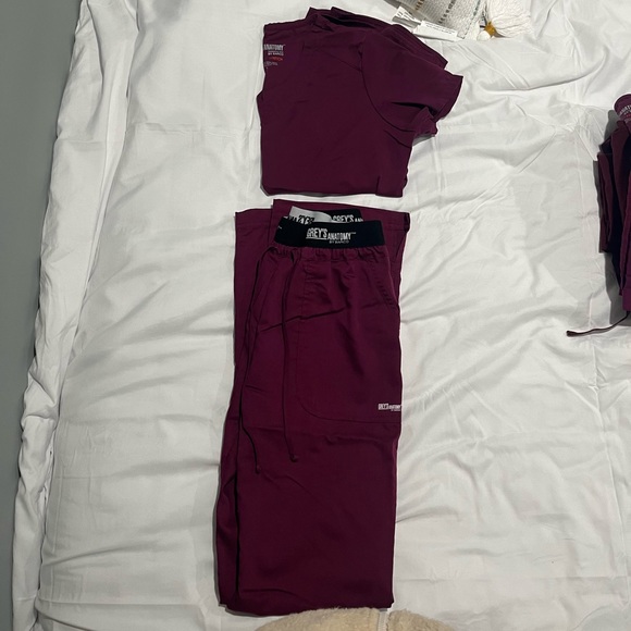 Grey’s Anatomy Burgundy Top and Bottom - Picture 1 of 3